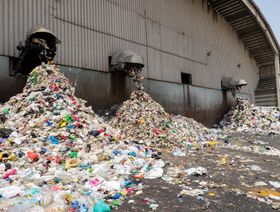 الإمارات تُخطط لحرق جبال من القمامة بعد توقّف الصين عن استيرادها