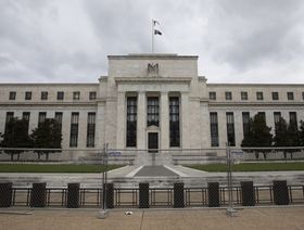 استطلاع: \"الفيدرالي\" الأميركي سيبطئ زيادة الفائدة لـ50 نقطة أساس في سبتمبر