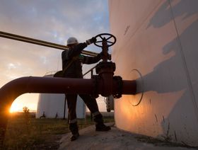 إنتاج روسيا من النفط قد يتراجع 10% إضافية في حال حظر الاتحاد الأوروبي استيراد خامها