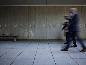 البنك الدولي يطالب بتعديلات للإسراع في إعادة هيكلة الديون