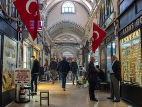 الحساب الجاري في تركيا ينتكس مسجلاً عجزاً أكبر من المتوقع