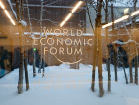 من دافوس.. الذكاء الاصطناعي والتكنولوجيا الحيوية يرسمان المستقبل