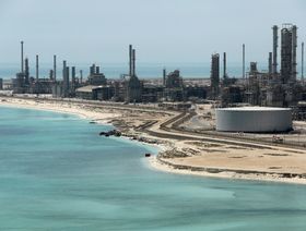 الأسعار والصين تقفز بصادرات النفط السعودية إلى تريليون ريال