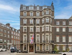 العقار رقم 38 في شارع هيل بمنطقة مايفير، لندن، المملكة المتحدة - المصدر: بلومبرغ