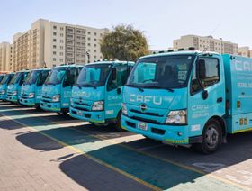 مجموعة من شاحنات توصيل الوقود التابعة لشركة كافو - الشرق