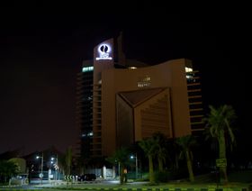 \"البترول\" الكويتية تسعى لاقتراض مليار دولار من بنوك عالمية