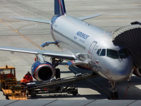 شركات طيران روسيا تواجه حظر طيران نصف أسطولها