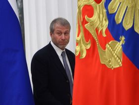 بلومبرغ: الملياردير أبراموفيتش التقى ولي العهد السعودي لبحث تبادل الأسرى بين روسيا وأوكرانيا