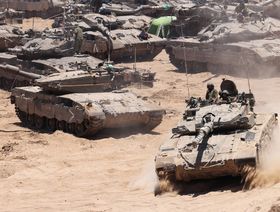 رتل من الدبابات الإسرائيلية في قطاع غزة - المصدر: بلومبرغ