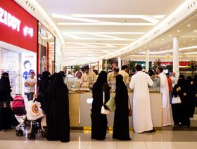الغذاء والسيارات يدفعان التضخم في السعودية إلى ارتفاع ضمن المتوقع
