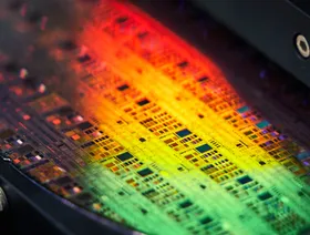 ماليزيا تتفاوض مع ترمب لإعفاء الرقائق من الرسوم الجمركية