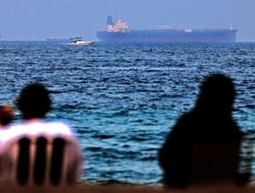 إيران تسيطر على سفينة مملوكة لرجل أعمال إسرائيلي قرب الفجيرة