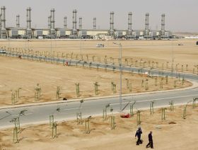 \"أكوا باور\" و\"السعودية للكهرباء\" تفوزان بمشروعي طاقة في المملكة بـ3.9 مليار دولار
