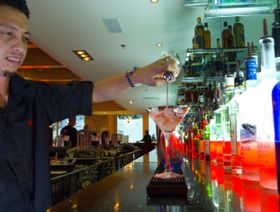 دبي تلغي ضريبة الكحول لتنشيط السياحة والاقتصاد