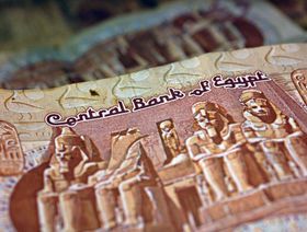 الجنيه المصري قد يهبط إلى 20.5 للدولار قبل نهاية 2022