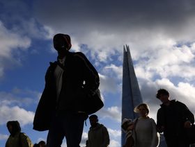 الذكاء الاصطناعي يهدد 8 ملايين وظيفة في المملكة المتحدة