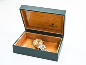 صورة لساعة "رولكس" مستعملة في المقر الرئيسي لـ"إيكو ستايل"، وهو متجر بيع بالتجزئة للسلع الفاخرة المستعملة، في طوكيو، اليابان - المصدر: بلومبرغ