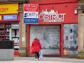 الأصول البريطانية تتجرّع الآلام بعد التكهنات القاتمة لبنك إنجلترا بشأن الركود