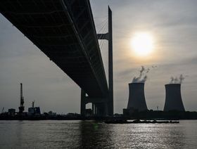 موجة إصابات كورونا تبطئ جهود الصين لتأمين الكهرباء
