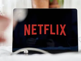 نتائج \"نتفلكس\" تفوق توقعات المستثمرين في كل المؤشرات الرئيسية