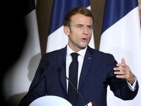 ماكرون: يجب أن تسيطر فرنسا على بعض شركات الطاقة