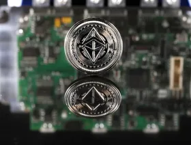 سعر \"إيثريوم\" يتجاوز 4 آلاف دولار للمرة الأولى منذ ديسمبر 2024