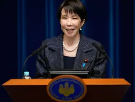 رئيسة وزراء اليابان تعلن الحرب على الغلاء في أول أيام ولايتها