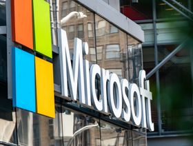 قراصنة مرتبطون بروسيا يخترقون أنظمة \"مايكروسوفت\"