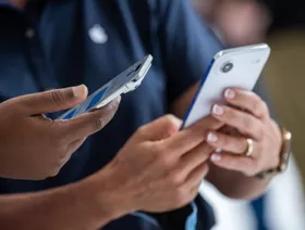 أبل ترجئ طرح هاتف \"أيفون إير\" الجديد في الصين