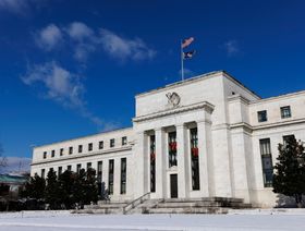 مبنى بنك الاحتياطي الفيدرالي في واشنطن بالولايات المتحدة - المصدر: بلومبرغ