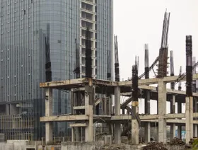 قطاع العقارات في الصين يدخل مرحلة قاتمة مع شطب أسهم \"إيفرغراند\"