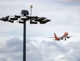 \"إياتا\": شركات الطيران تستفيد من تراجع أسعار النفط