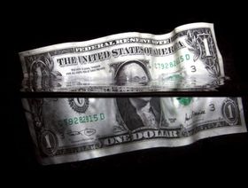 لماذا أصبحت آفاق الدولار أقل تشاؤماً من ذي قبل؟