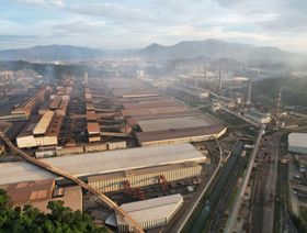 مجمع موروالي الصناعي الإندونيسي (Morowali Industrial Park) في محافظة موروالي، سولاويسي الوسطى، إندونيسيا  - المصدر: بلومبرغ