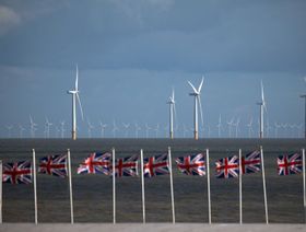 \"BP\" وشركات طاقة إماراتية تتفق على التعاون في مجال الهيدروجين واحتجاز الكربون