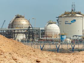 مصنع "بروج 3" للبتروكيماويات بمجمع مصافي الرويس، الرويس - المصدر: بلومبرغ