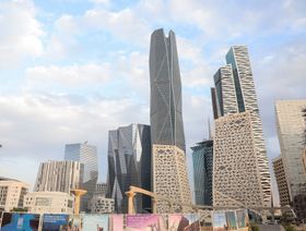 الصندوق السيادي السعودي يوقع اتفاقاً مع سامسونغ لتطوير التقنيات العقارية