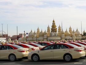 دبي تستشير بنوكاً قبل طرح محتمل لمؤسسة سيارات الأجرة