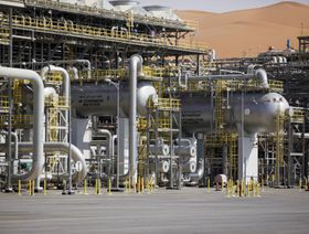 منشأة للغاز الطبيعي المسال بحقل الشيبة النفطي التابع لشركة أرامكو في صحراء الربع الخالي، المملكة العربية السعودية - المصدر: بلومبرغ