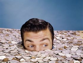 المساهمون يغرقون في عمليات إعادة شراء  مفرطة للأسهم بشركات النفط الكبرى  - المصدر: بلومبرغ