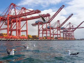 الميزانية الأميركية تسجل ثالث أكبر عجز تاريخي رغم إيرادات الرسوم القياسية