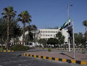 مبنى وزارة الدفاع السورية بعد تعرضه للقصف من قبل الطيران الحربي الإسرئيلي بعد غارة على دمشق في 16 يوليو 2025 - رويترز 
