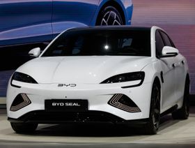 أسهم السيارات الكهربائية الصينية تهوي على وقع خفض أسعار \"BYD\"
