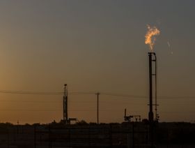 إدارة معلومات الطاقة تخفض توقعاتها لهبوط إنتاج النفط الأمريكي في 2021