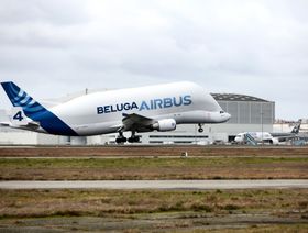 طائرة من طراز "إيرباص بيلوغا" تهبط في مطار بلانياك في تولوز، فرنسا، يوم الثلاثاء الموافق 15 فبراير 2022 - المصدر: بلومبرغ