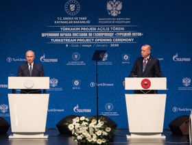 الرئيسان التركي أردوغان والروسي بونيت في إسطنبول - المصدر: بلومبرغ