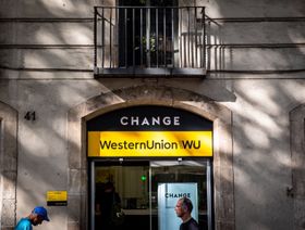 ويسترن يونيون، أكبر شركة لتحويل الأموال في العالم، تعتزم تقديم منتجات مصرفية للعملاء خلال العام الجاري - المصدر: بلومبرغ