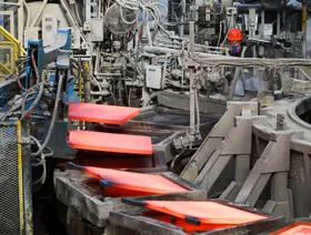 أنودات نحاسية - بلومبرغ