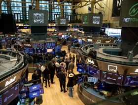 متعاملون في قاعة التداول ببورصة نيويورك (NYSE) في نيويورك، الولايات المتحدة، يوم الجمعة 9 يونيو 2023. - المصدر: بلومبرغ