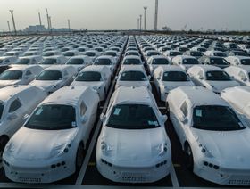 بايدن يستعد لفرض رسوم جمركية على السيارات الكهربائية الصينية